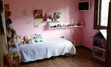 Casa en venta - 4 Dormitorios 2 Baños - Cochera - 487Mts2 - Mar del Tuyú