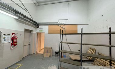 Galpon en Castelar sobre Tucuman al 2500