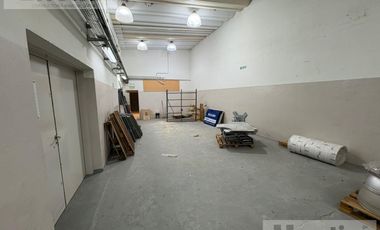 Galpon en Castelar sobre Tucuman al 2500