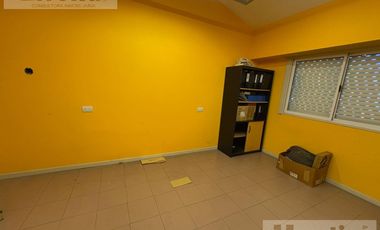 Galpon en Castelar sobre Tucuman al 2500