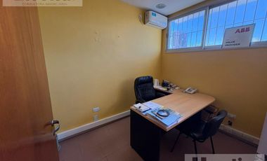 Galpon en Castelar sobre Tucuman al 2500