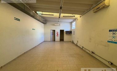 Galpon en Castelar sobre Tucuman al 2500