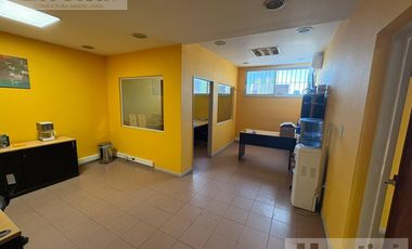 Galpon en Castelar sobre Tucuman al 2500