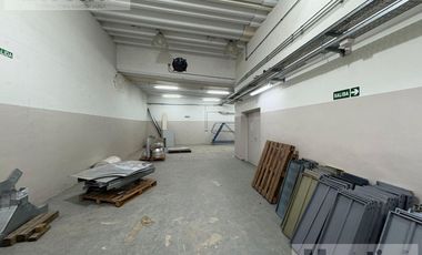 Galpon en Castelar sobre Tucuman al 2500