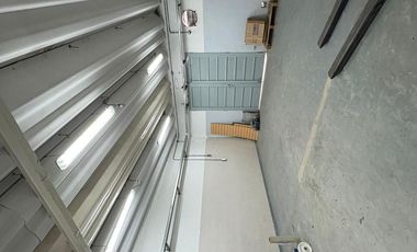 Galpon en Castelar sobre Tucuman al 2500