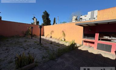 Galpon en Castelar sobre Tucuman al 2500