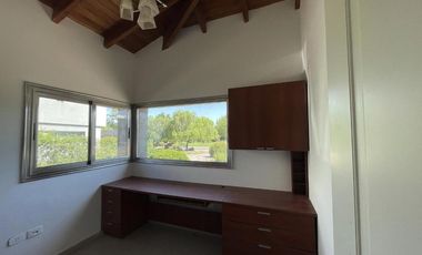 Alquiler, Casa, 4 dorm + Oficina + Dependencia, Altos del Chateau