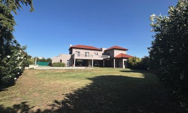 Alquiler, Casa, 4 dorm + Oficina + Dependencia, Altos del Chateau