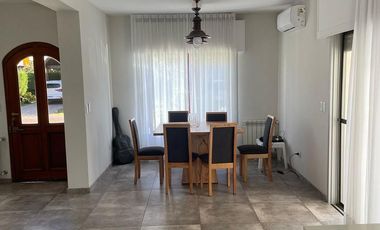 Casa en venta en Country Banco Provincia