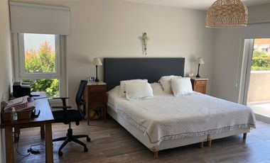 EXCELENTE CASA -AQUILER TEMPORAL - BARRIO CERRADO LA DAMASIA - VERANO 26