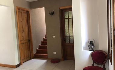 EXCELENTE CASA -AQUILER TEMPORAL - BARRIO CERRADO LA DAMASIA - VERANO 26