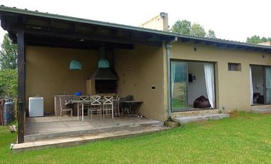 Casa en venta - 5 Dormitorios 3 Baños - Mar del Plata