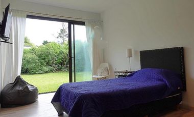 Casa en venta - 5 Dormitorios 3 Baños - Mar del Plata