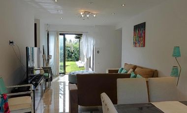 Casa en venta - 5 Dormitorios 3 Baños - Mar del Plata