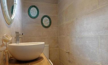 Casa en venta - 5 Dormitorios 3 Baños - Mar del Plata