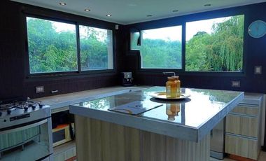 Casa en venta - 5 Dormitorios 3 Baños - Mar del Plata