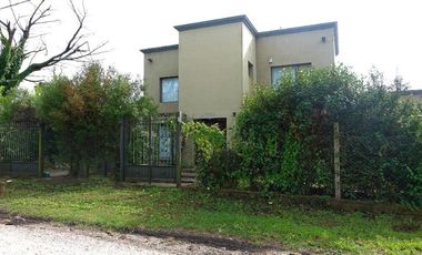 Casa en venta - 5 Dormitorios 3 Baños - Mar del Plata