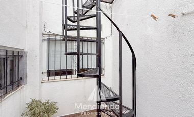 PH de 2 ambientes con patio y terraza propia con parrilla. CAISAMAR