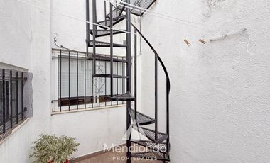 PH de 2 ambientes con patio y terraza propia con parrilla. CAISAMAR