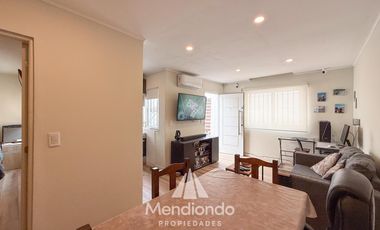 PH de 2 ambientes con patio y terraza propia con parrilla. CAISAMAR