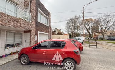 PH de 2 ambientes con patio y terraza propia con parrilla. CAISAMAR