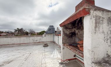 PH de 2 ambientes con patio y terraza propia con parrilla. CAISAMAR