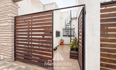 PH de 2 ambientes con patio y terraza propia con parrilla. CAISAMAR