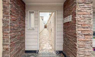 PH de 2 ambientes con patio y terraza propia con parrilla. CAISAMAR