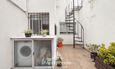 PH de 2 ambientes con patio y terraza propia con parrilla. CAISAMAR
