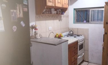 Casa en venta - 2 Dormitorios 1 Baño - 86Mts2 - Villa Parque Sicardi