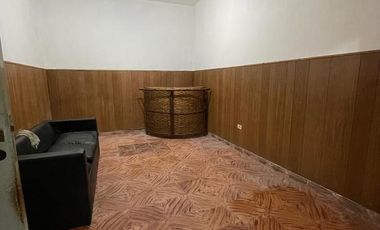 PH  FRENTE CON 2 COCHERAS SOBRE AVENIDA