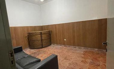 PH  FRENTE CON 2 COCHERAS SOBRE AVENIDA