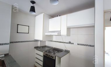 2 amb Amplio- Zona céntrica de Villa Ballester.