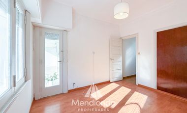 PH 3 amb.   dep. con balcón terraza al frente y terraza propia. Zona Aldrey.