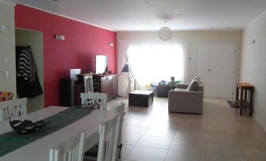 Hermosa casa con Gran Terreno en Madariaga