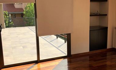 Casa en alquiler - 4 Dormitorios 6 Baños - Cocheras - 1.224Mts2 - Godoy Cruz