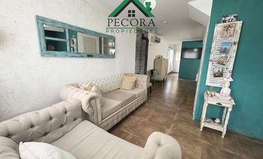 Triplex - Barrio Jardines de Escobar - Olazabal 390