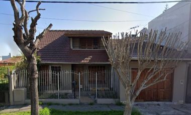 Casa en venta - 2 Dormitorios 2 Baños - Quilmes