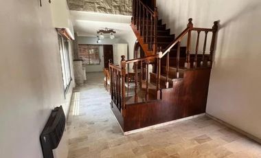 Casa en venta - 2 Dormitorios 2 Baños - Quilmes