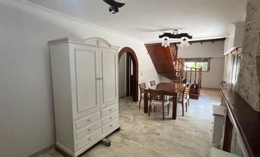 Casa en venta - 2 Dormitorios 2 Baños - Quilmes