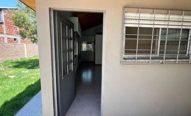 Casa en venta - 2 Dormitorios 2 Baños - Quilmes