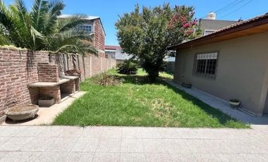 Casa en venta - 2 Dormitorios 2 Baños - Quilmes