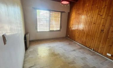 Casa en venta - 2 Dormitorios 2 Baños - Quilmes