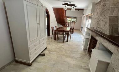 Casa en venta - 2 Dormitorios 2 Baños - Quilmes