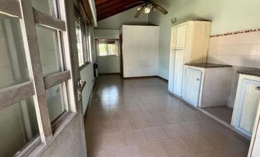 Casa en venta - 2 Dormitorios 2 Baños - Quilmes