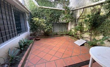 Venta - Casa 7 amb. c/Garage 3 autos - Bo. Vte López