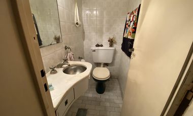 Venta - Casa 7 amb. c/Garage 3 autos - Bo. Vte López