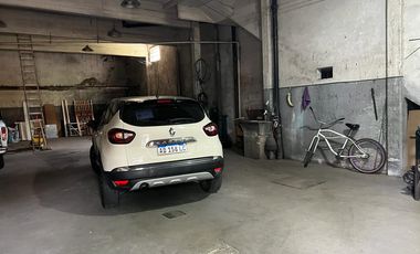 Depósito de 200m2 en VENTA - Barracas