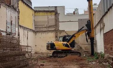 Venta Departamento de  2 dormitorios  piscina de uso exclusivo en zona Centro Río