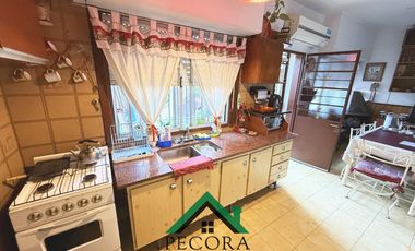 APTA CREDITO Departamento - 4 ambientes - Spadaccini Nº943 - Belen de Escobar